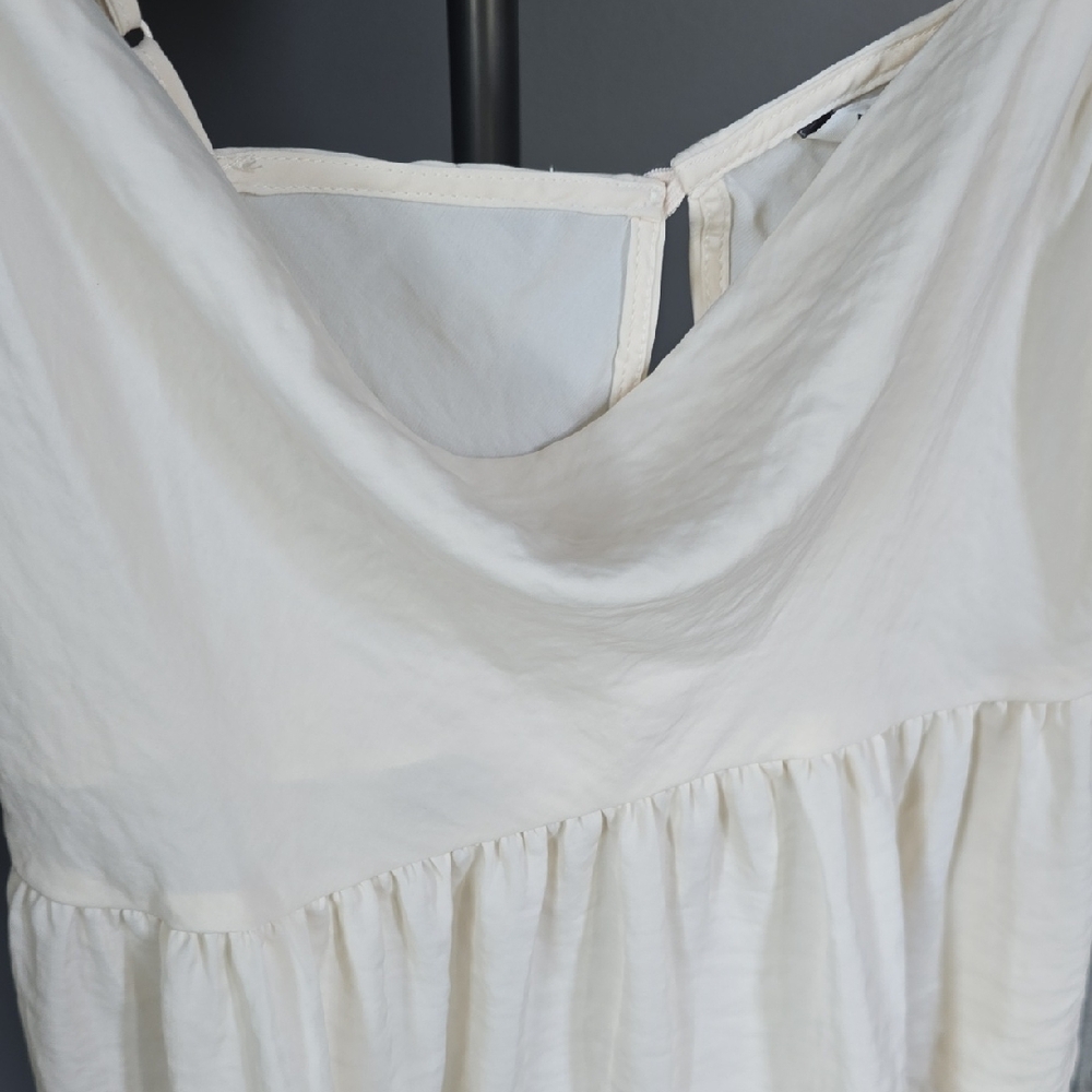American Eagle Elegant Cream Spaghetti Strap Top Sz. M - Picture 7 of 7